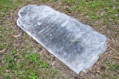 Lowe gravesite