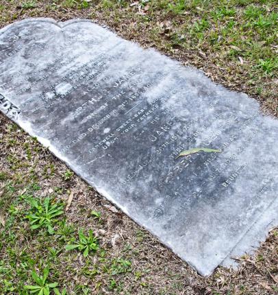 Lowe gravesite